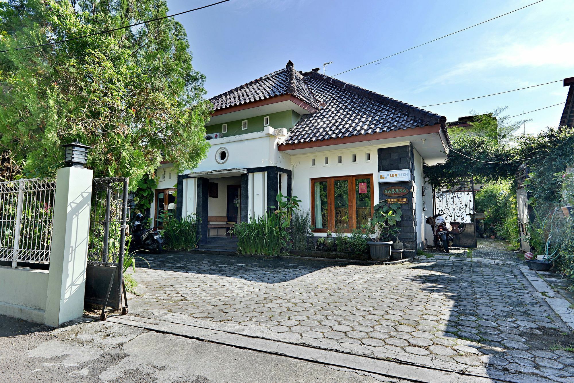 Zen Rooms Sabana Urip Sumoharjo Джокьякарта Экстерьер фото